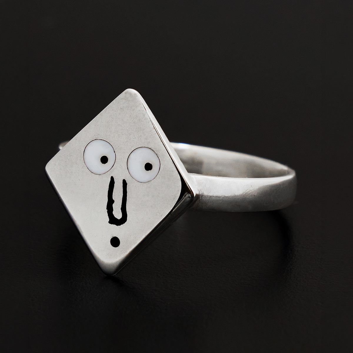 Rhombus Ring
